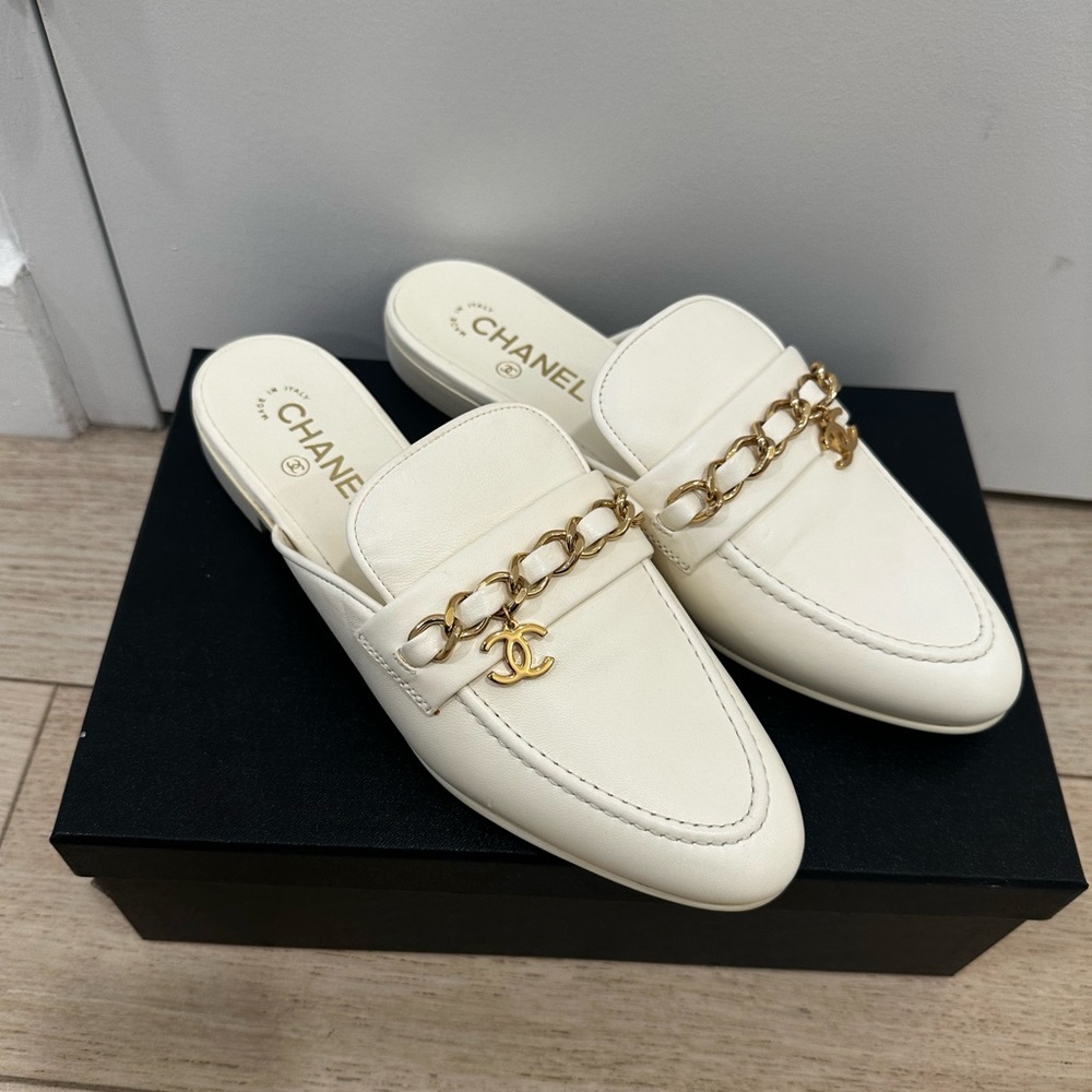 CHANEL “CC” CHAIN LOAFER MULES - SIZE: 40.5